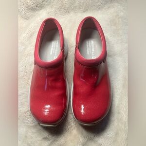Merrell Encore clogs Size 8